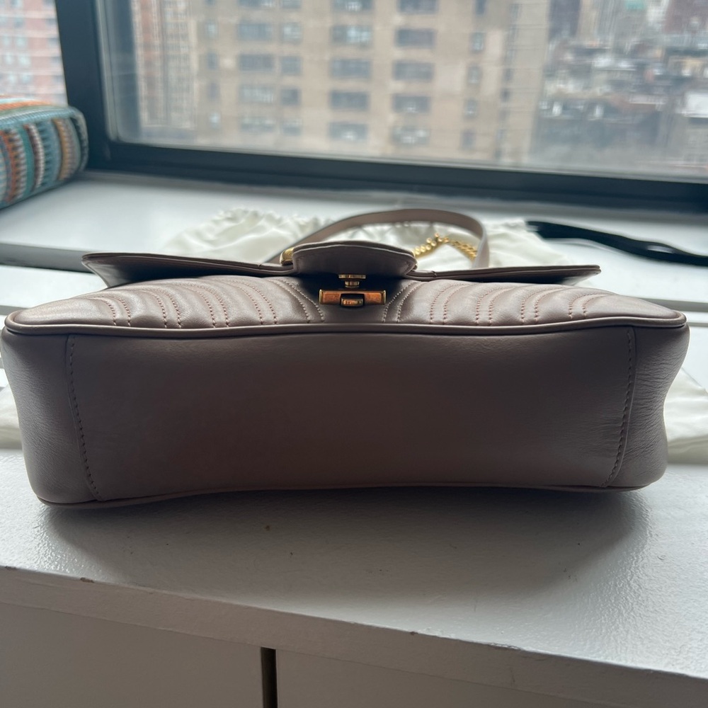 Gucci Marmont Small Shoulder Bag - Picture 4 of 10